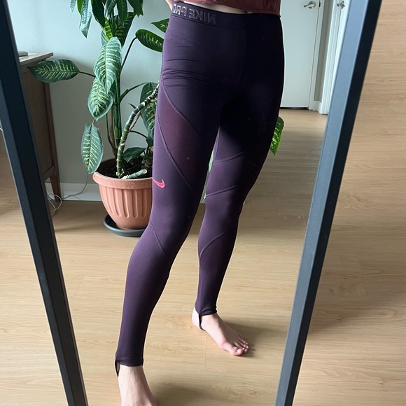 Nike Pro Hyperwarm Workout Leggings in Purple - Picture 6 of 7